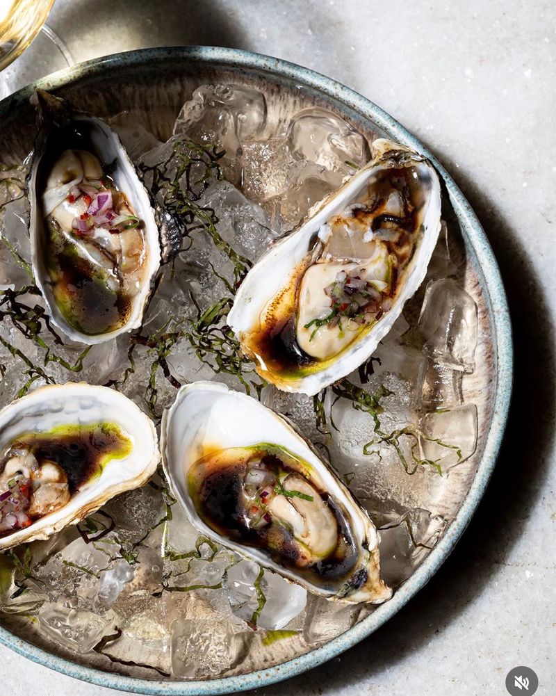 Oysters on ice